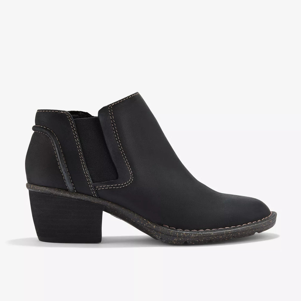 Clarks Kastela Lo Black Leather Boot