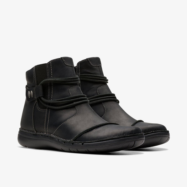Clarks Un Loop Up Leather Boot in Black & Dark Brown