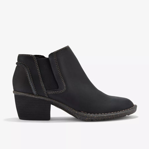 Clarks Kastela Lo Black Leather Boot