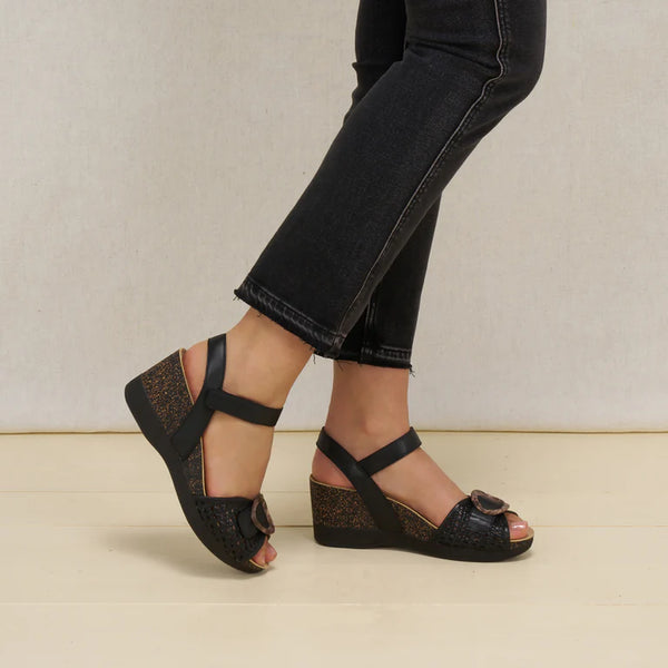 Dansko Stella Woven Sandal in White & Black